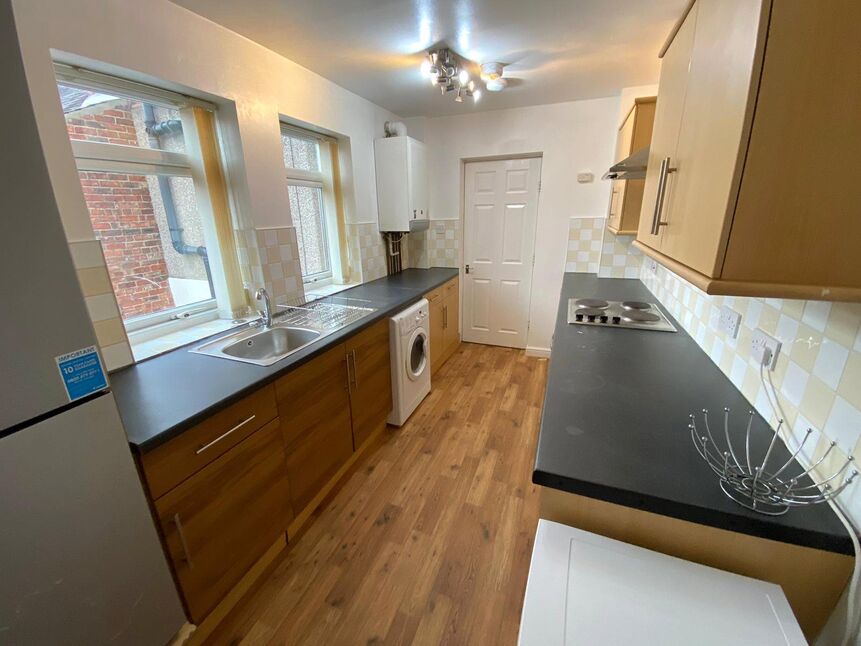 Flat Helmsley Road in Newcastle upon Tyne