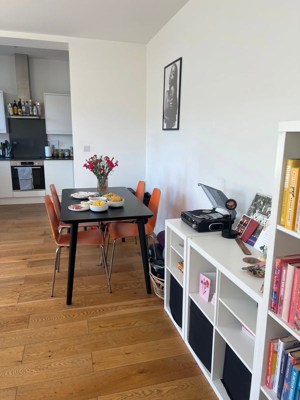 Room Selhurst Road in Greater London