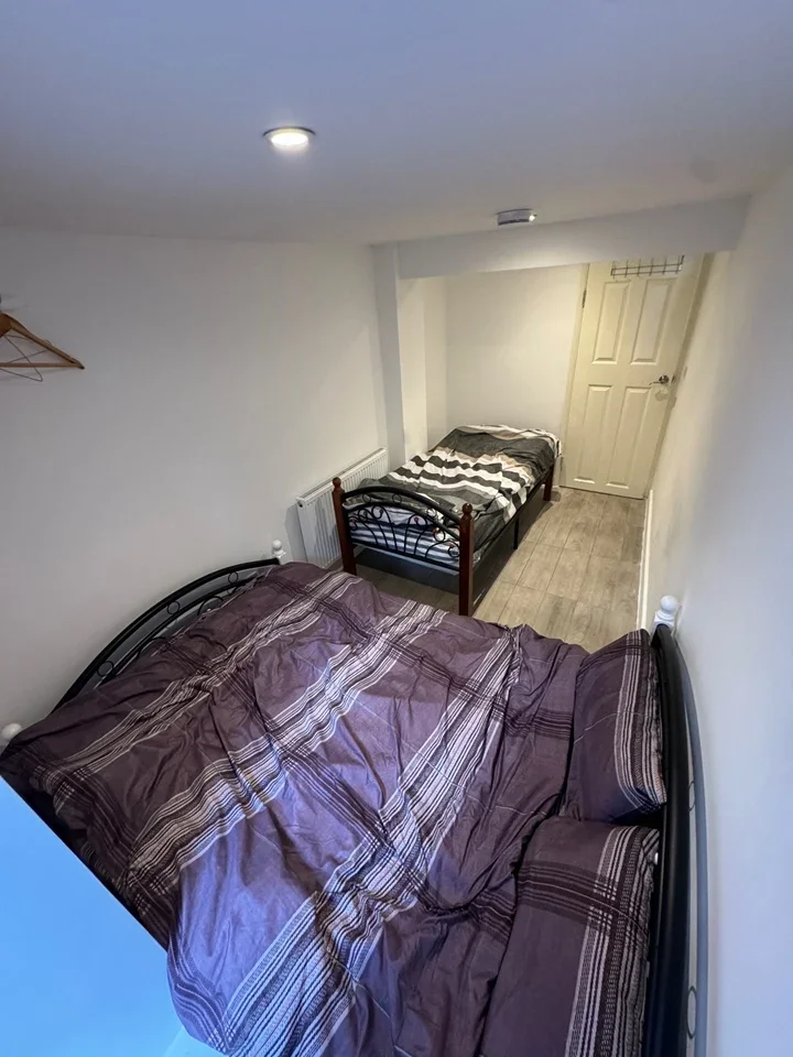 Room Brayards Road in Greater London