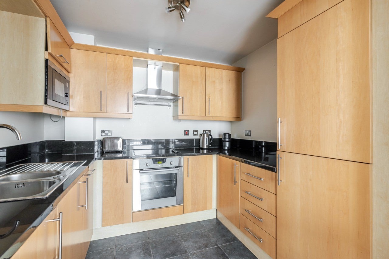 Flat Cassilis Road in Greater London