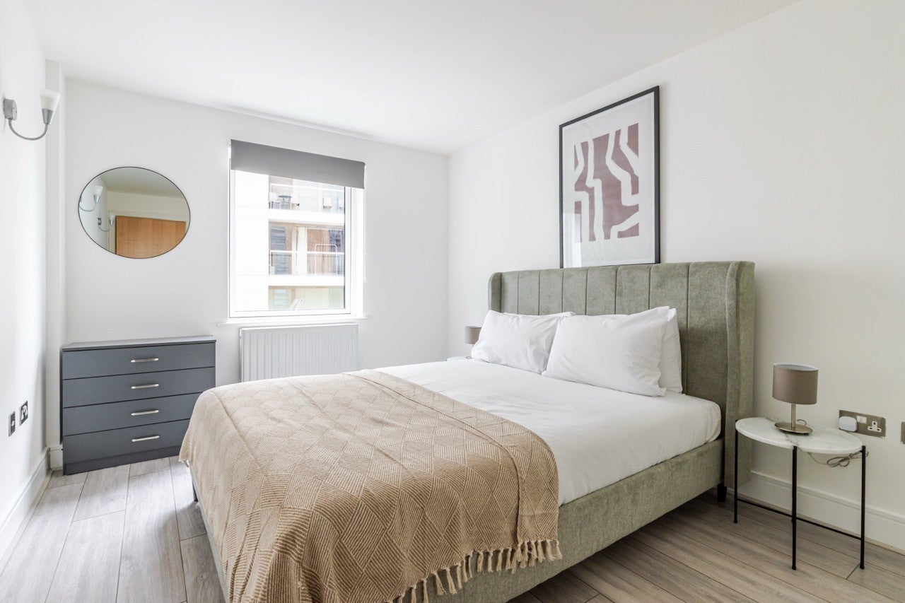 Flat Cassilis Road in Greater London