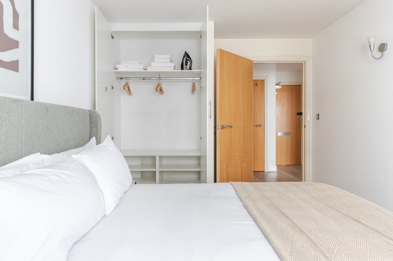 Flat Cassilis Road in Greater London