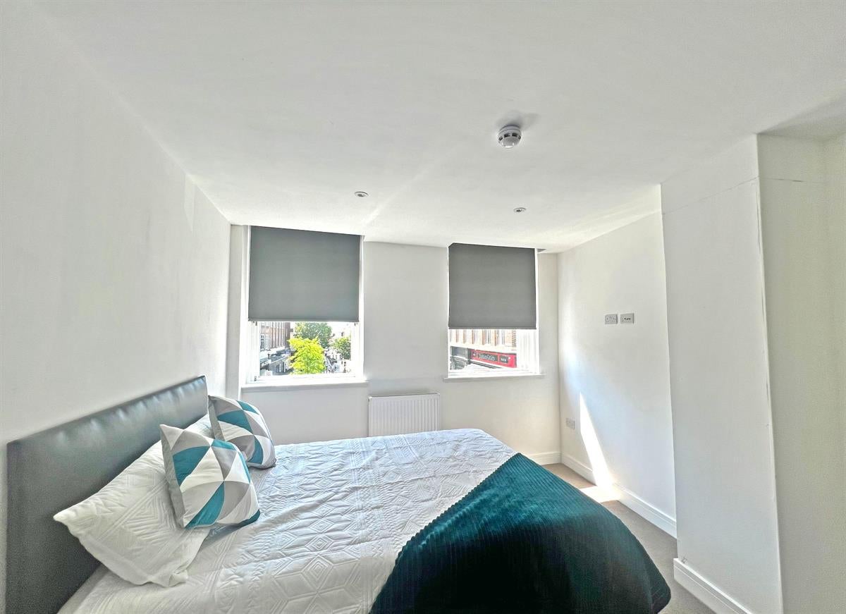 Room Mill Street in Leigh