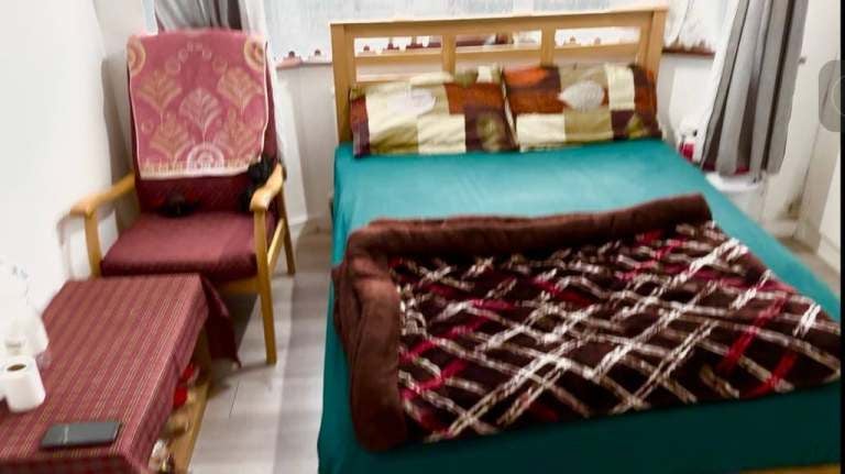 Room Royal Lane in Greater London