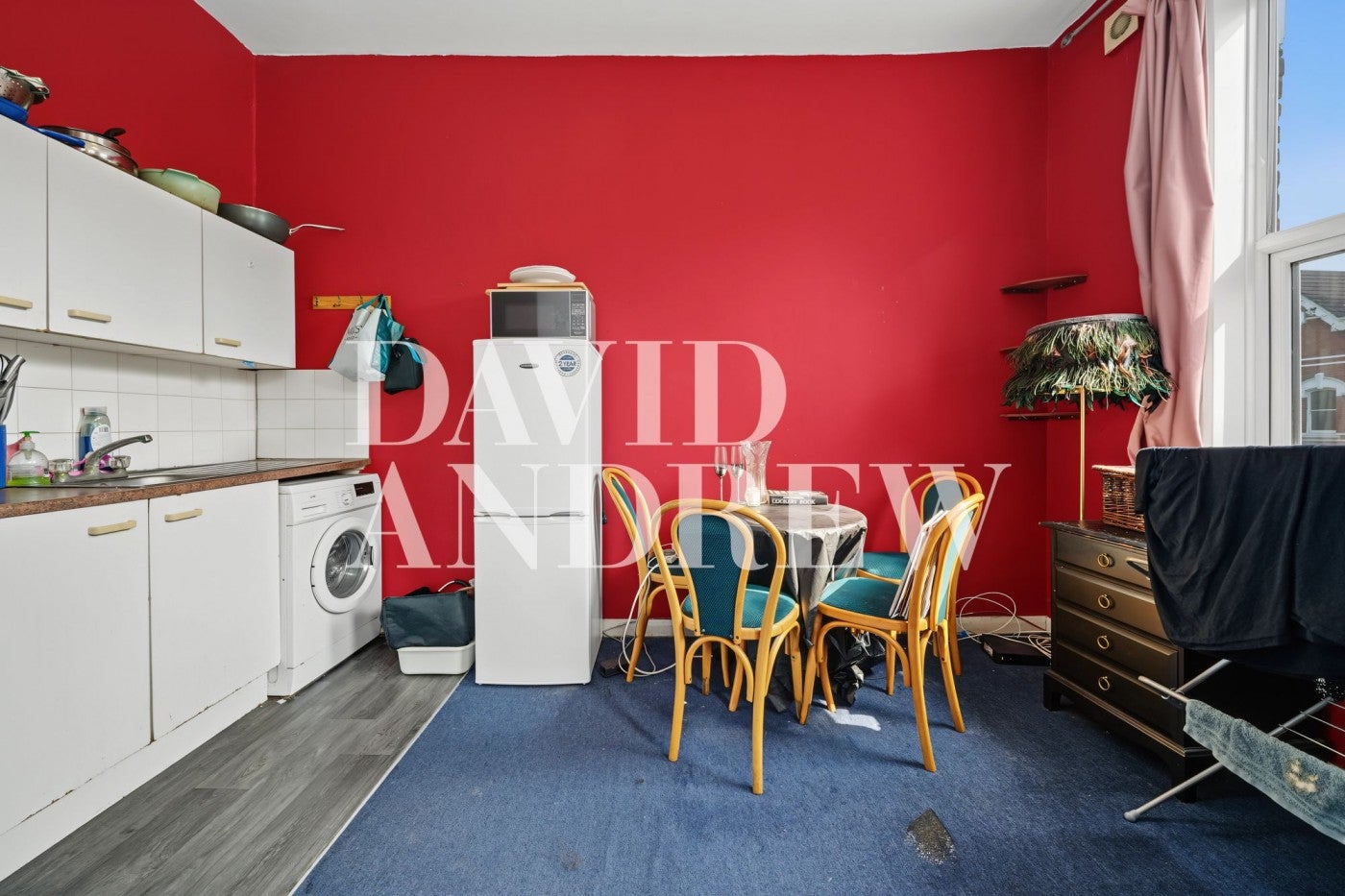 Flat Victoria Road in Greater London