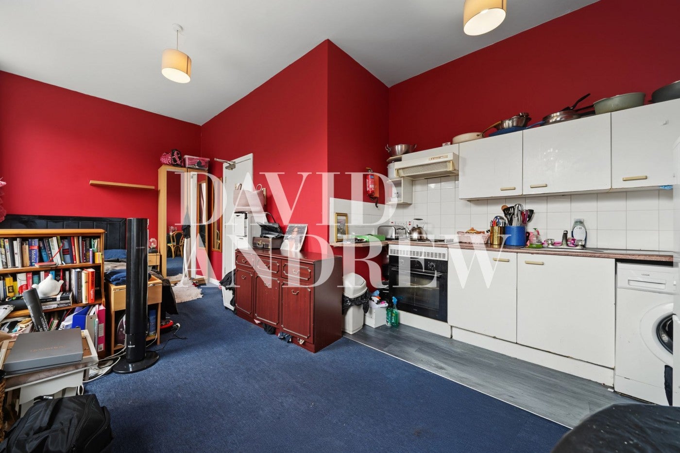 Flat Victoria Road in Greater London