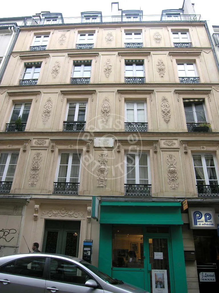 Appartement Rue Louise-Émilie de La Tour d'Auvergne à Paris