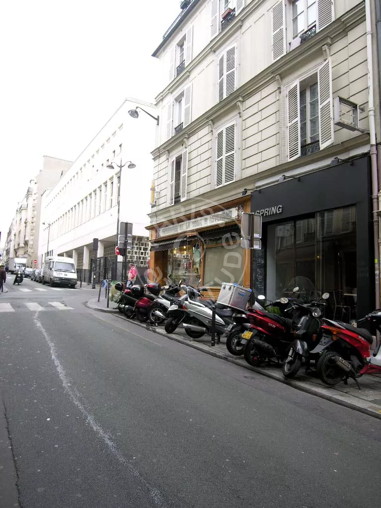 Appartement Rue Louise-Émilie de La Tour d'Auvergne à Paris