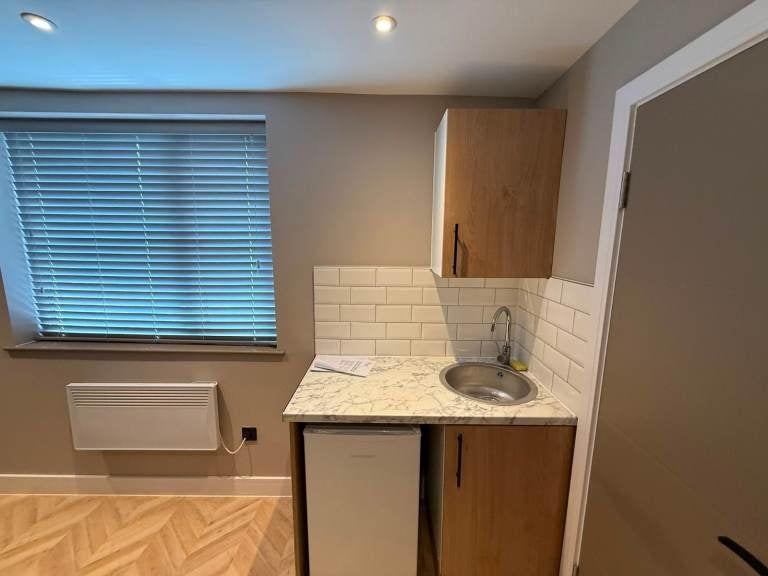 Flat Whitefriars Avenue in Greater London