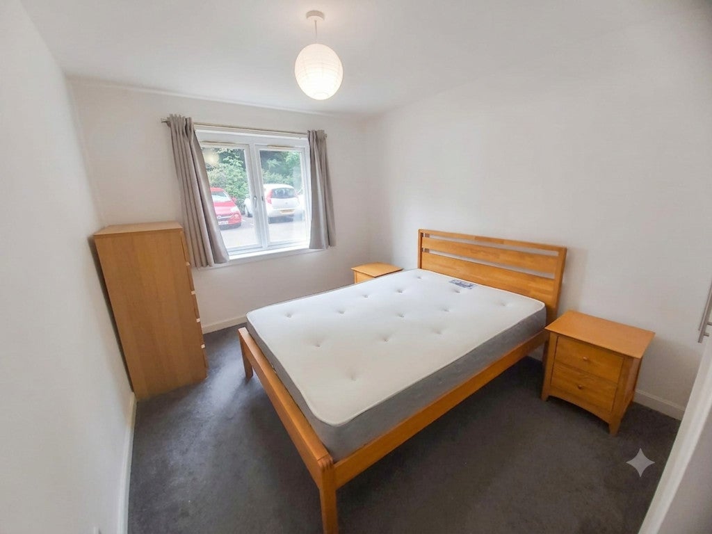 Flat Alexandra Parade in Glasgow