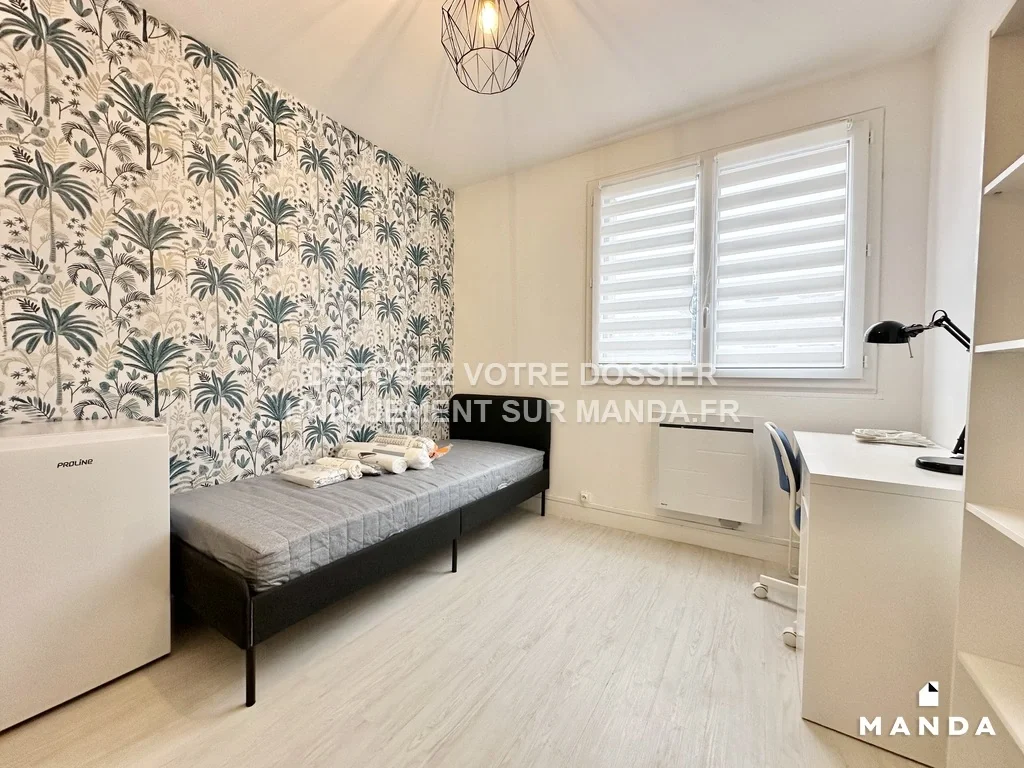 Chambre Rue de Mesly à Créteil