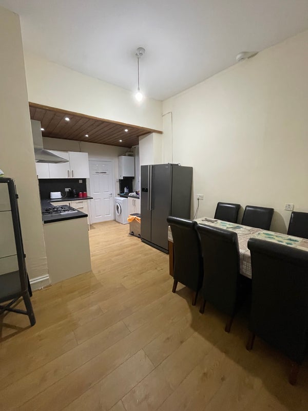 Room Copland Road in Glasgow