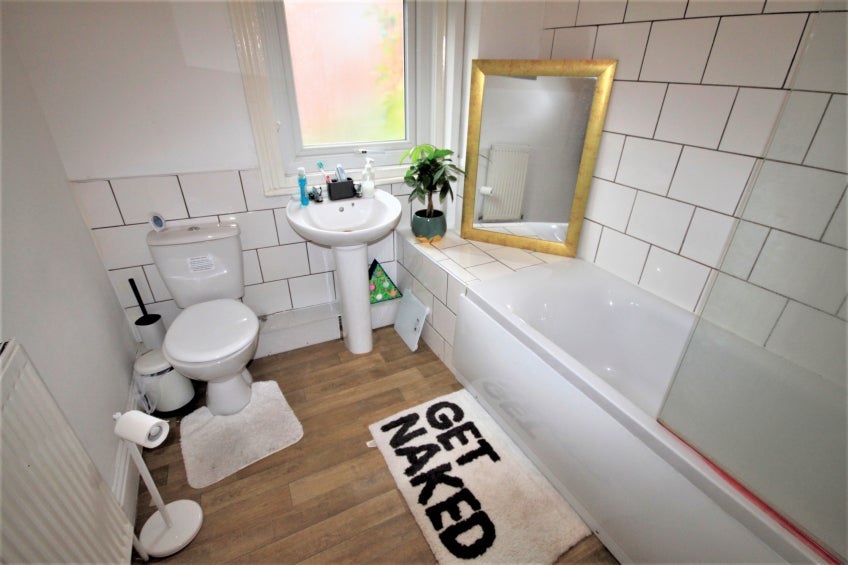 House Harrogate Road in Leeds
