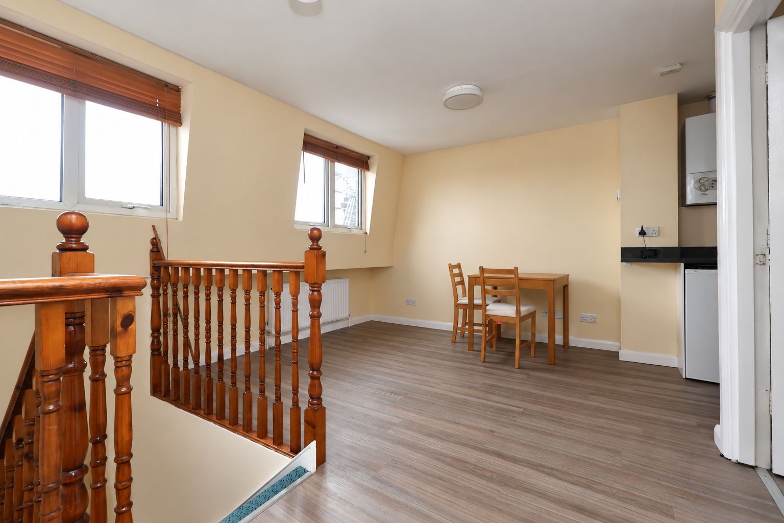 Flat Goldhawk Road in Greater London