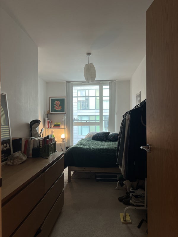 Room Whiston Road in Greater London