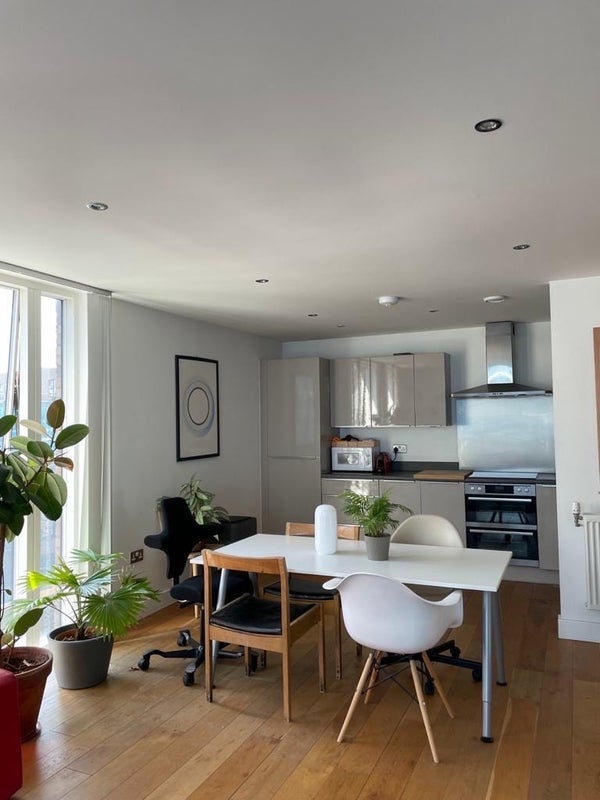 Room Whiston Road in Greater London