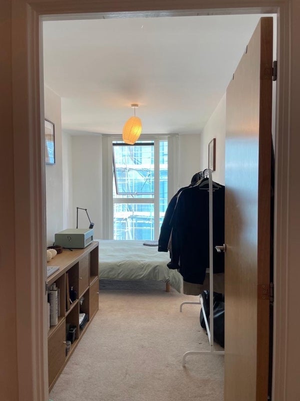 Room Whiston Road in Greater London