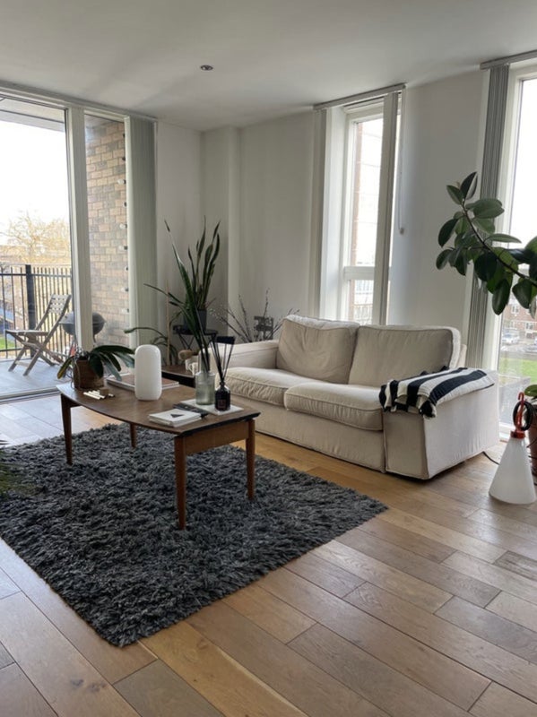 Room Whiston Road in Greater London