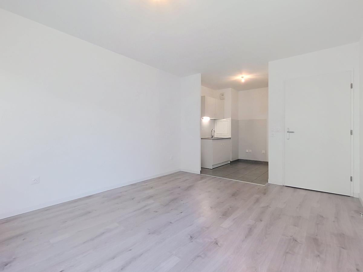 Flat Rue de la Somme in Mantes-la-Jolie