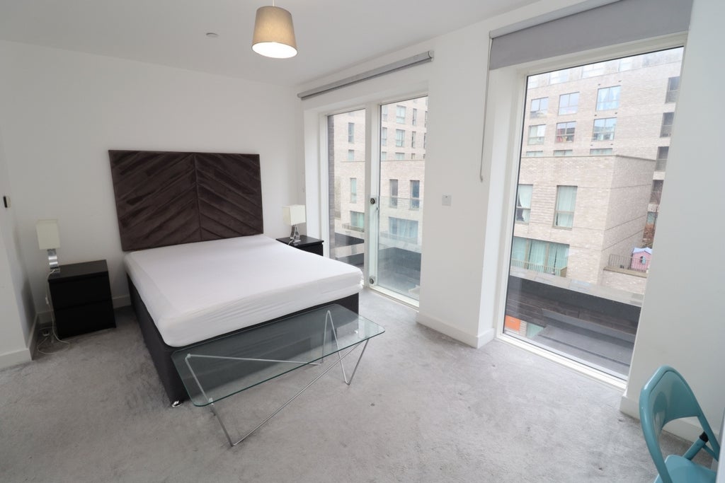 Room Globe Road in Greater London