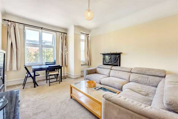 Flat Talgarth Road in Greater London