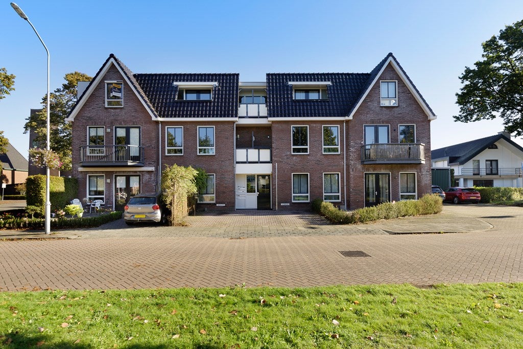 Studio te koop: Dorpsplein 26, Wekerom