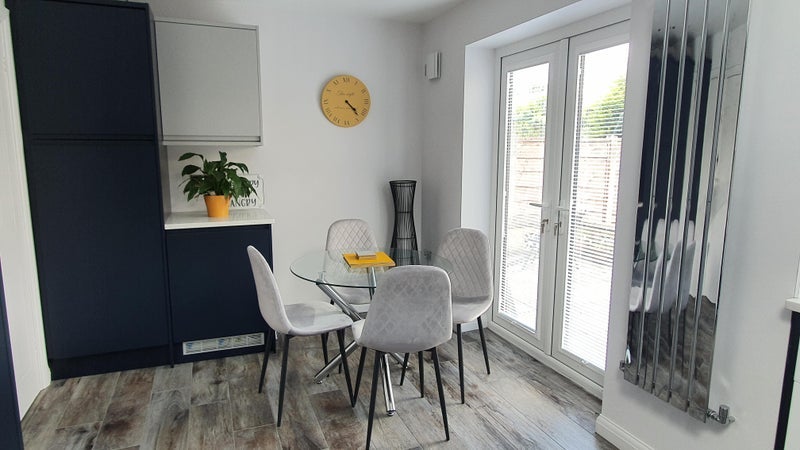Room Allgreave Close in Trafford