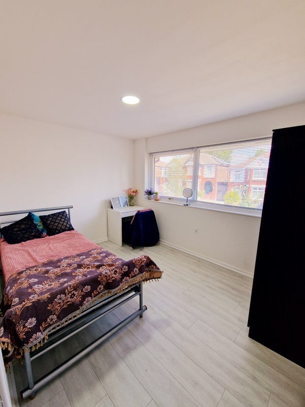 Flat Beckfoot Drive in Manchester