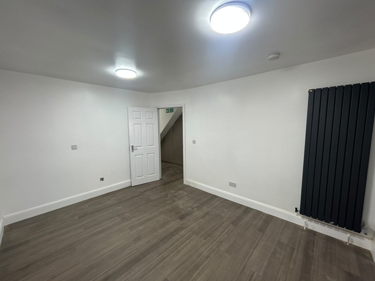 Flat Brentvale Avenue in Greater London