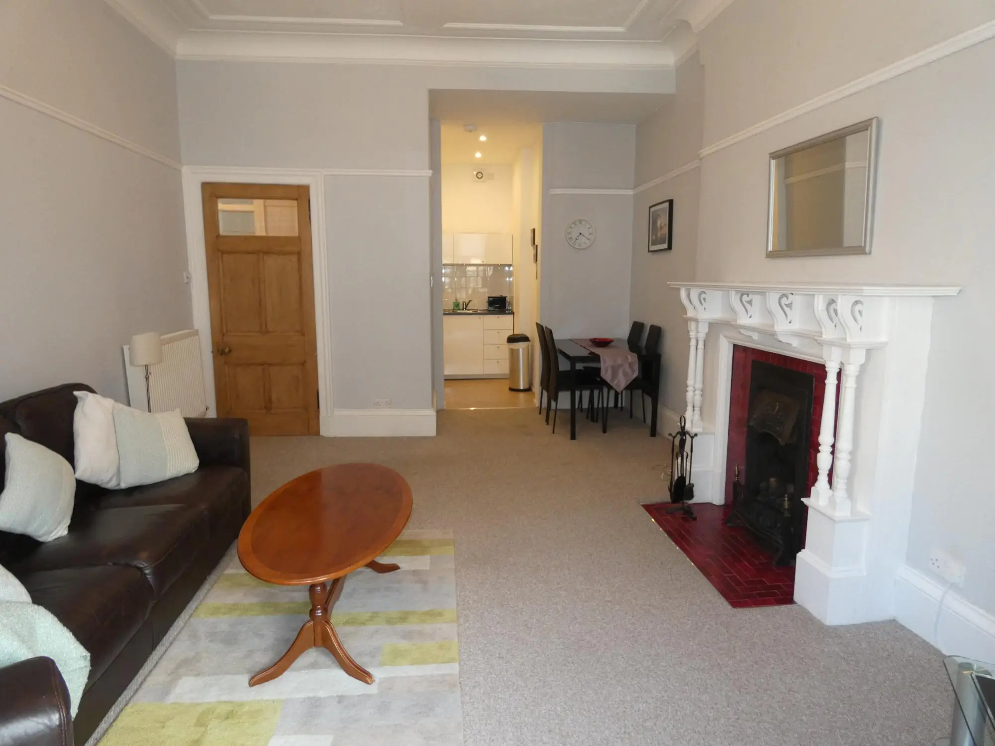 Flat Mount Stuart Street in Glasgow