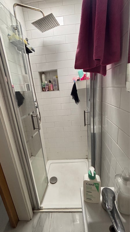 Room Torrens Road in Greater London