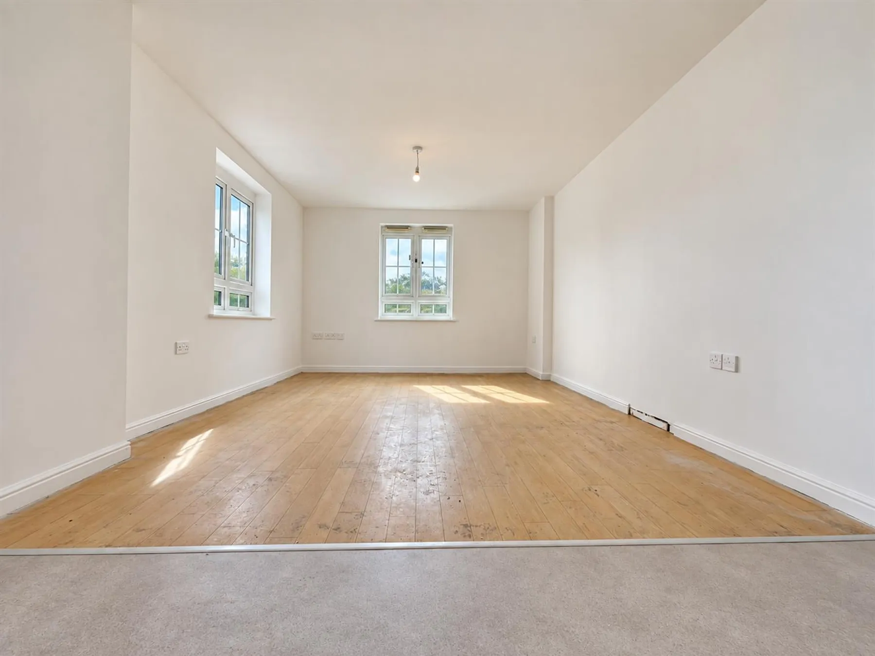 Flat Harmer Mews in Maidenhead