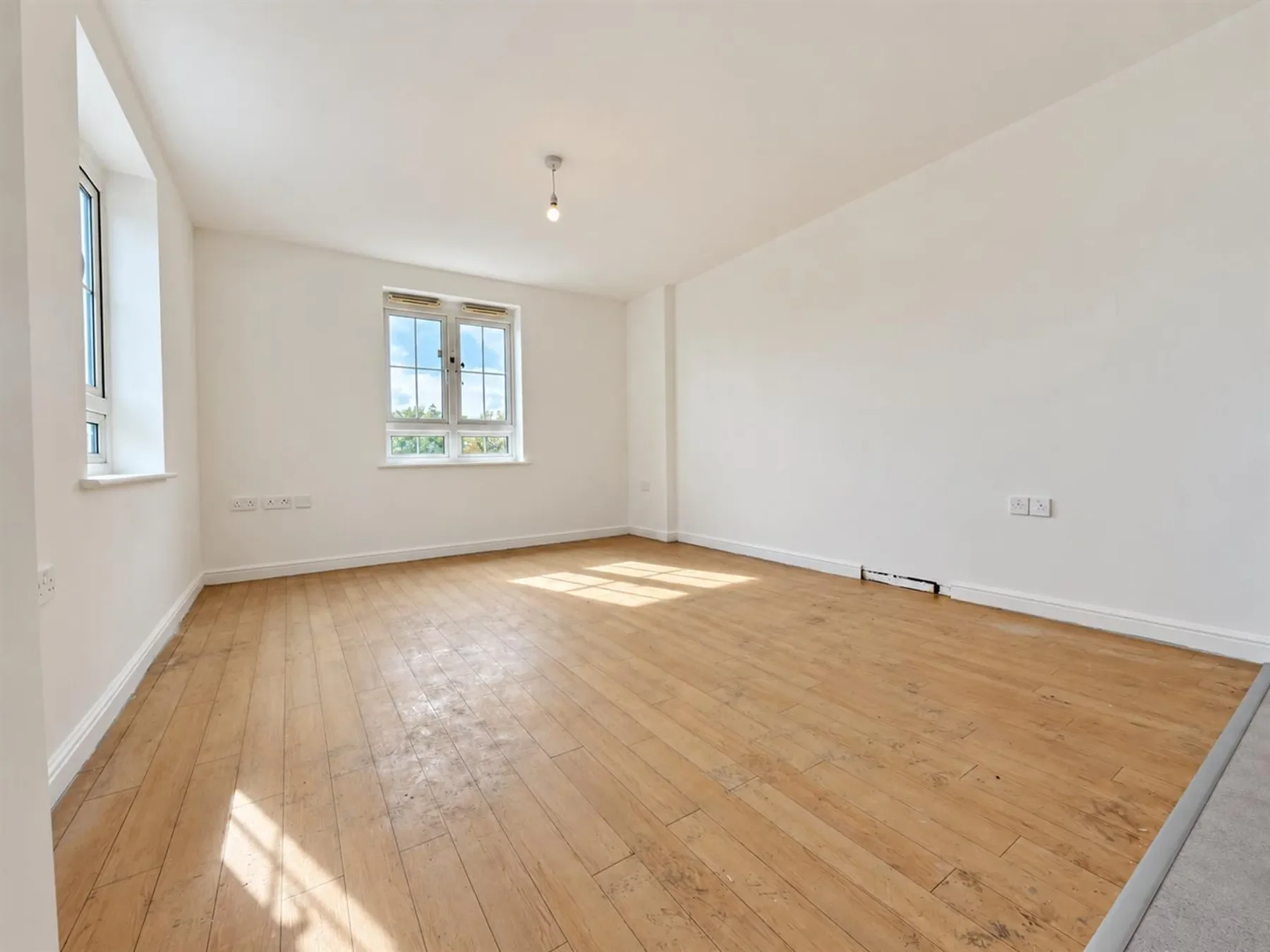 Flat Harmer Mews in Maidenhead