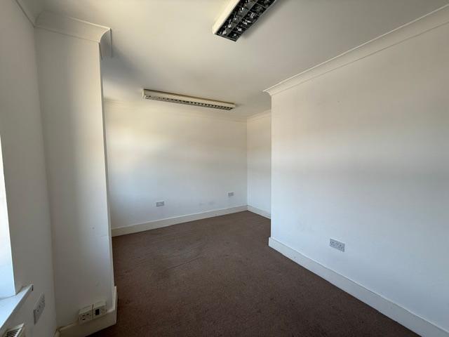 Flat Farnham Road in Slough