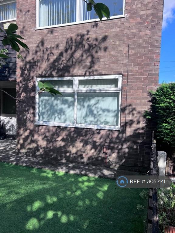 House Welwyn Close in St Helens