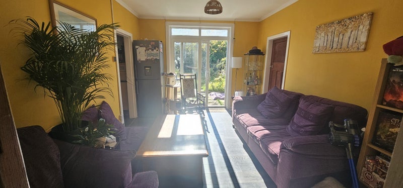 House Pilton Avenue in City of Edinburgh
