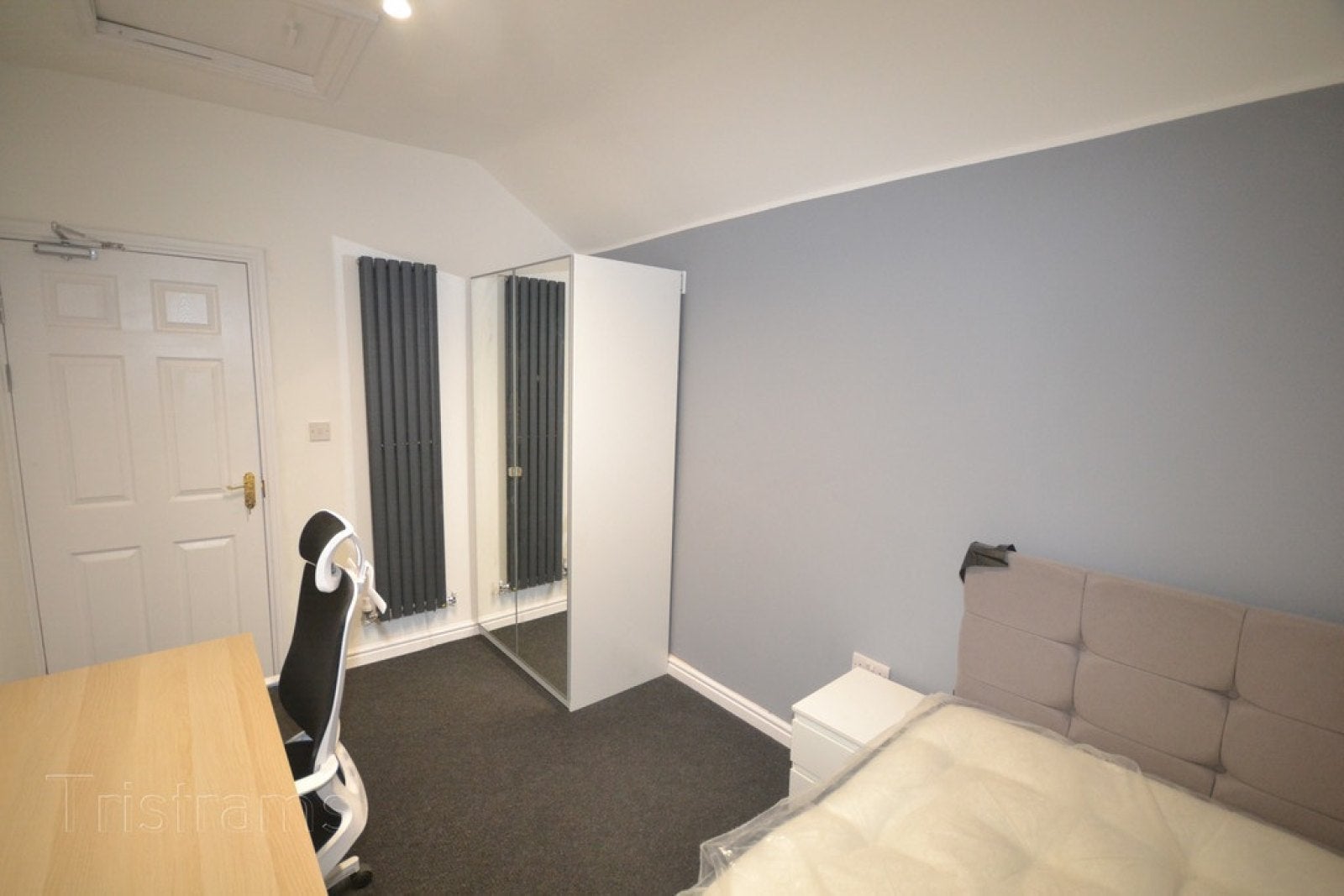 Room Fletcher Road in Nottingham