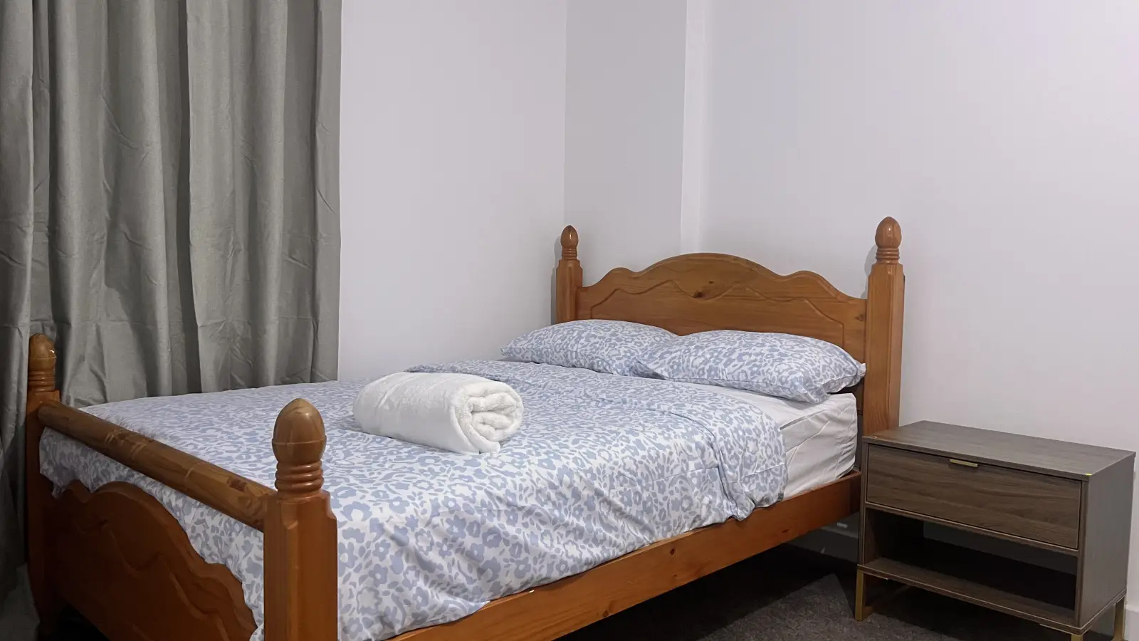 Flat Brockley Way in Greater London