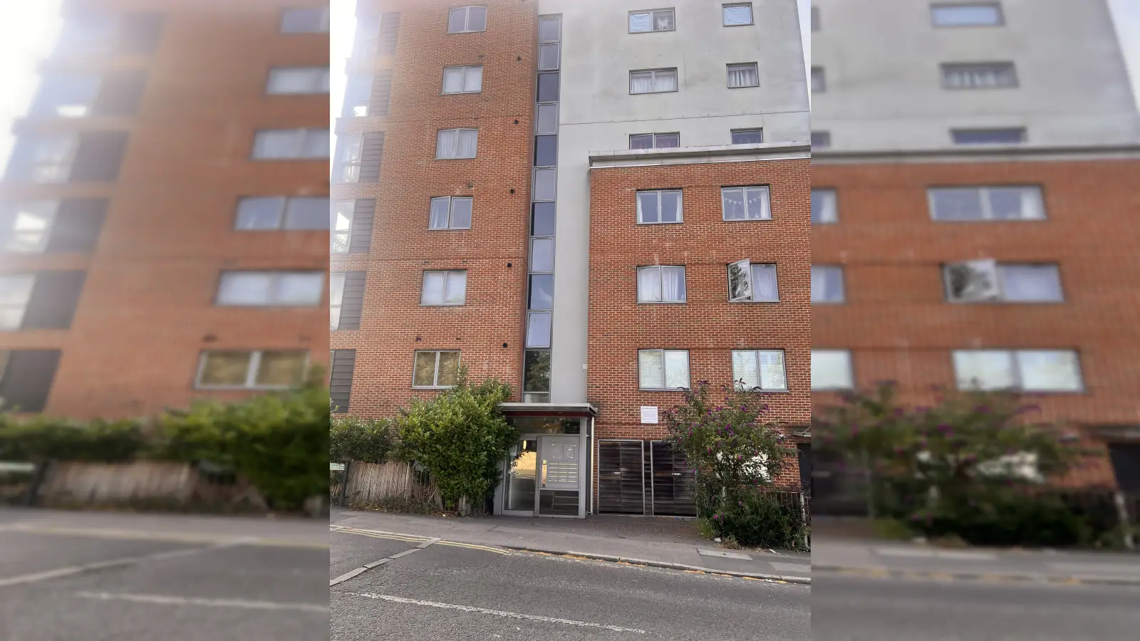 Flat Brockley Way in Greater London