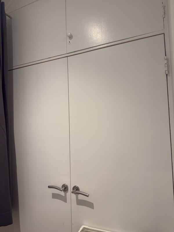 Room Lansdowne Road in Greater London