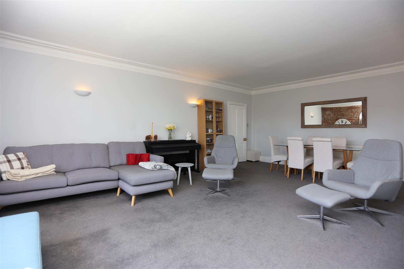 Flat Palmeira Avenue in Hove