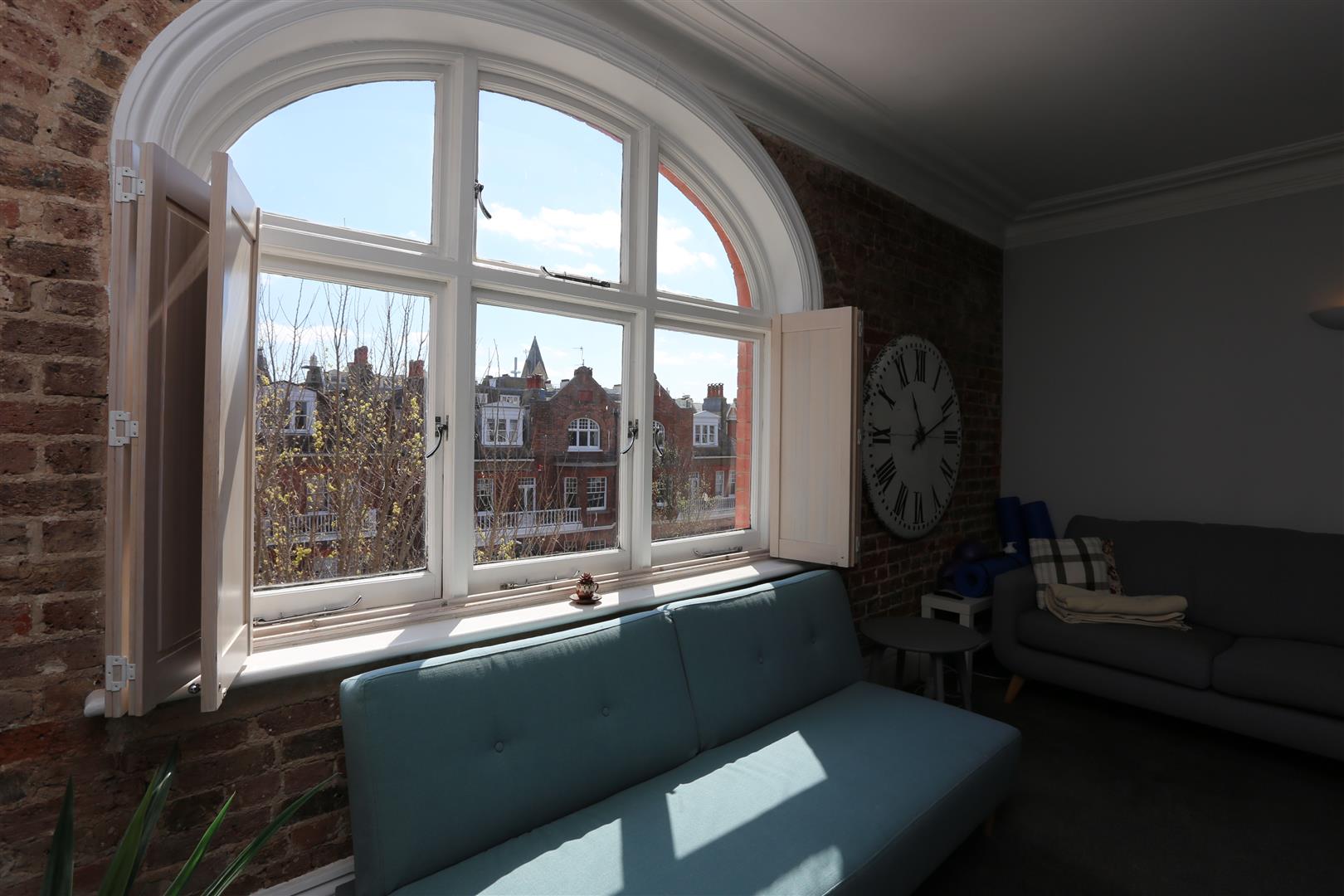 Flat Palmeira Avenue in Hove