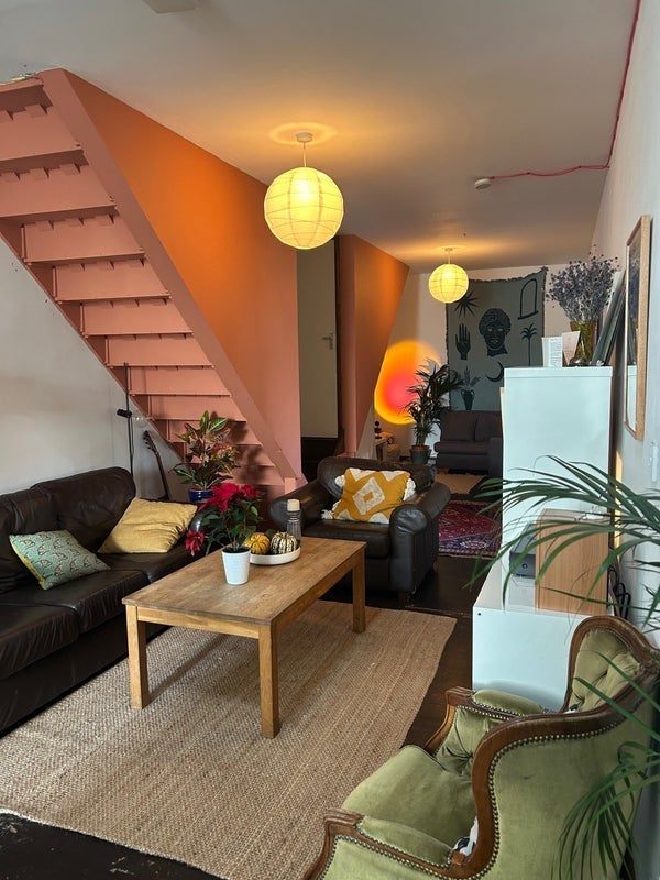 Room Markfield Road in Greater London