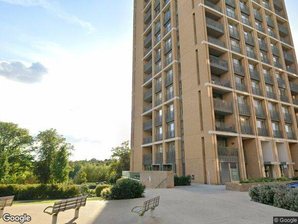 Flat Moorhen Drive in Greater London