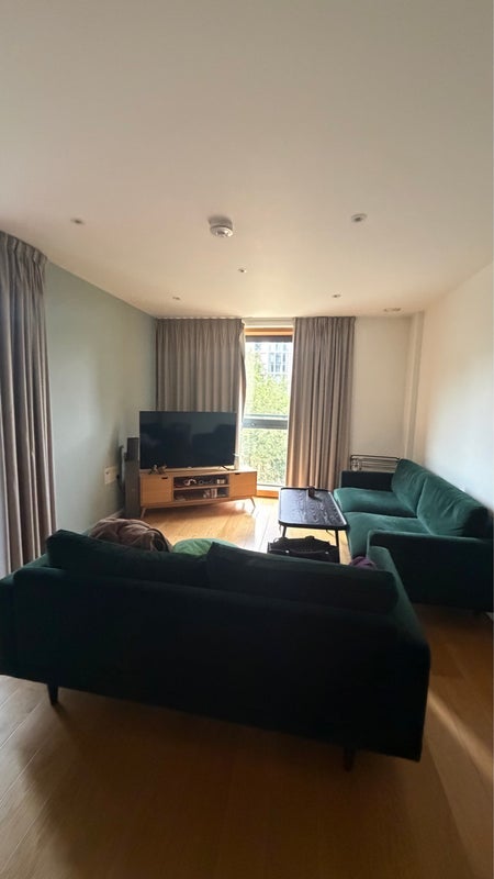 Room Glade Walk in Greater London