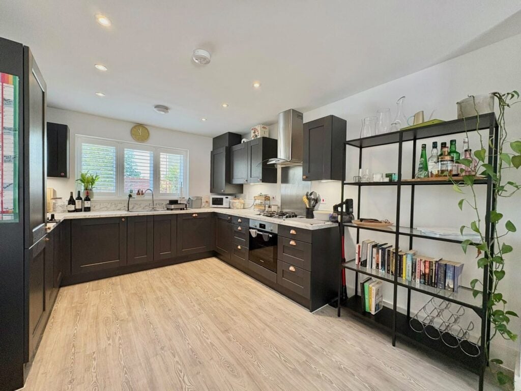 House Lake Avenue in Surrey Heath