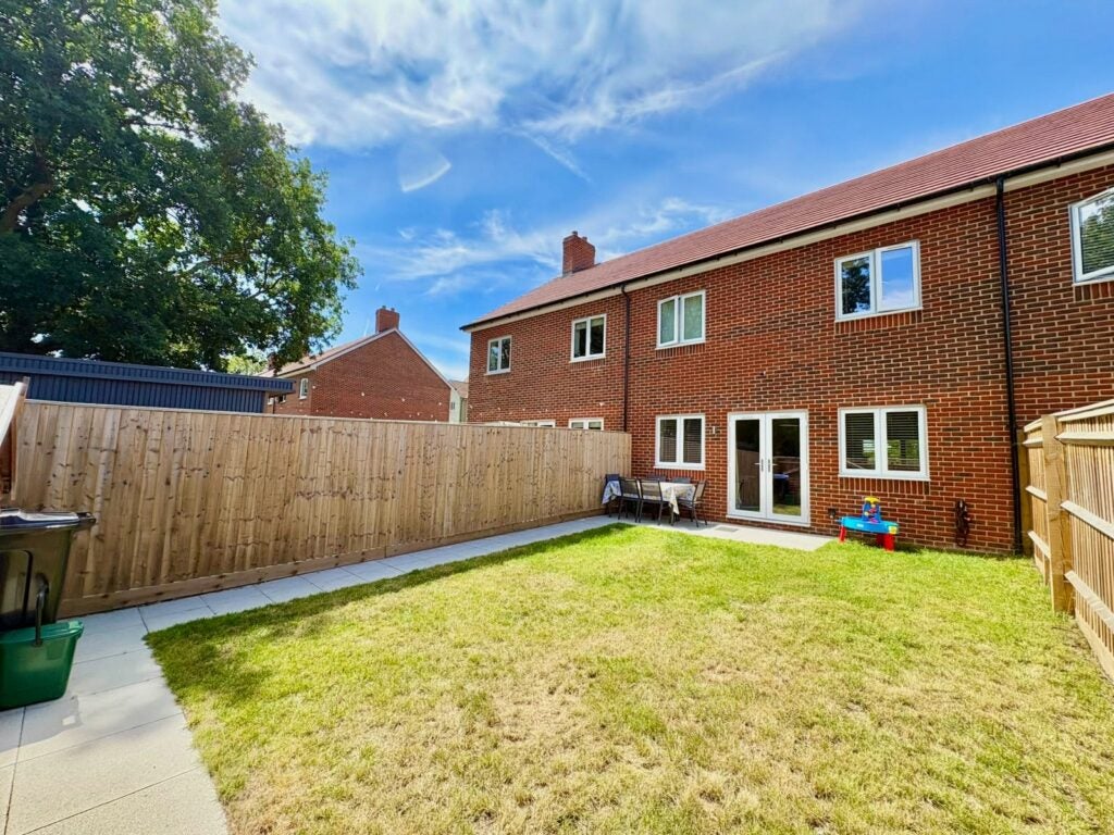 House Lake Avenue in Surrey Heath