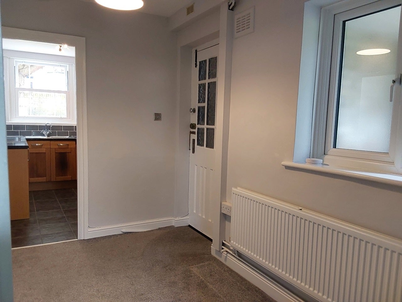 Flat Outram Road in Greater London