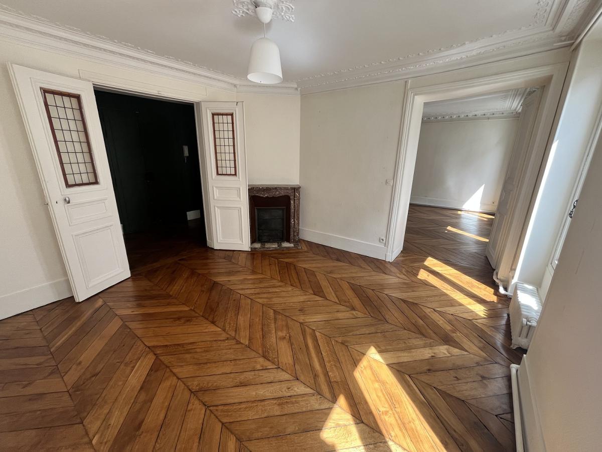Appartement Rue Henner à Paris