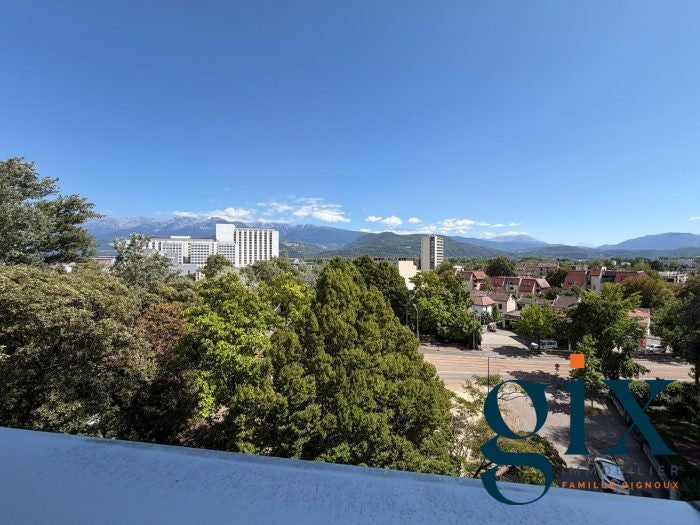 Flat Rue Menon in Grenoble